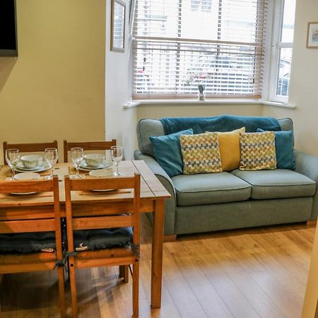 Apartment 6 Γουίτμπι Εξωτερικό φωτογραφία