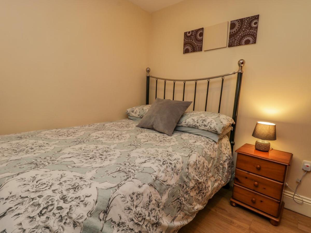 Apartment 6 Γουίτμπι Εξωτερικό φωτογραφία